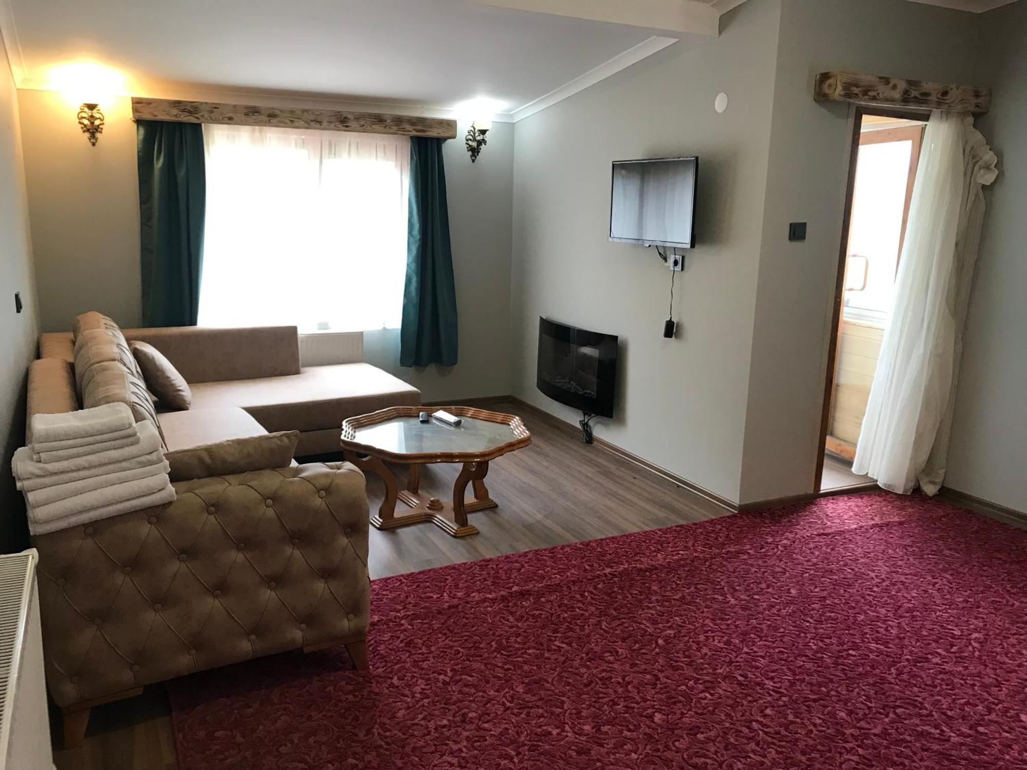 Yedigoller Hotel & Restaurant Узунгель Экстерьер фото