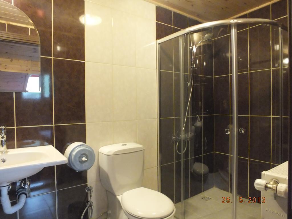 Yedigoller Hotel & Restaurant Узунгель Экстерьер фото