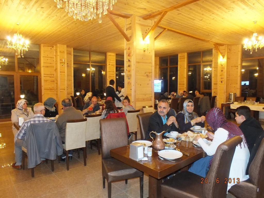 Yedigoller Hotel & Restaurant Узунгель Экстерьер фото