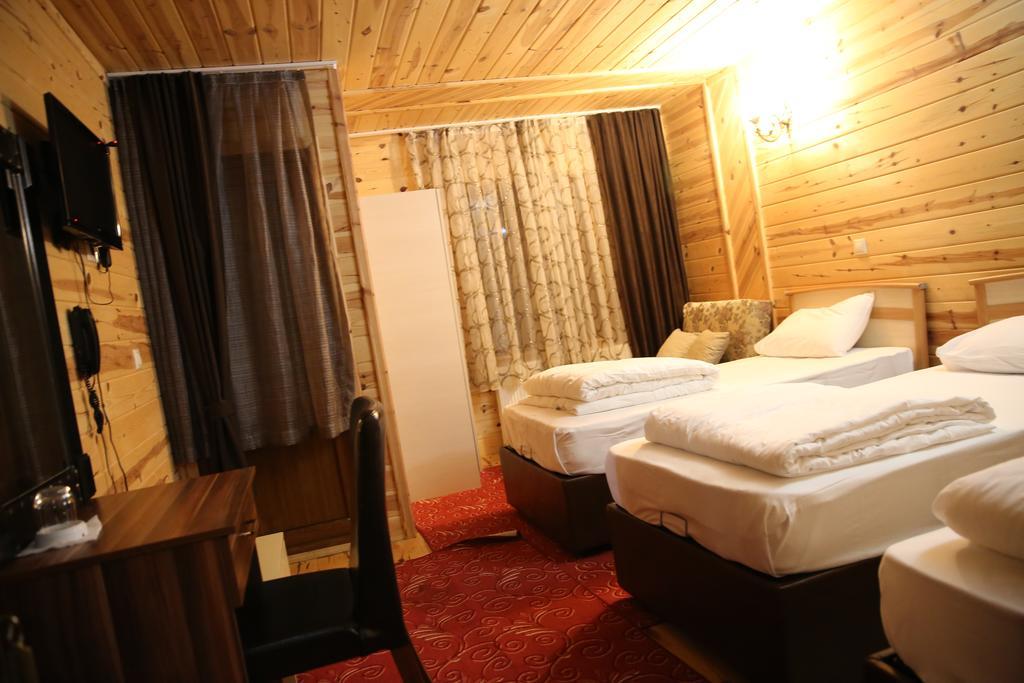 Yedigoller Hotel & Restaurant Узунгель Экстерьер фото